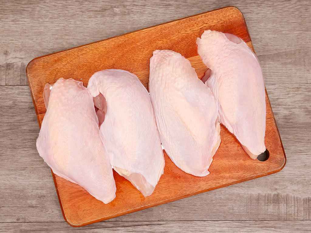 Ức gà phi lê có da (500g) Ức gà phi lê có da (500g)